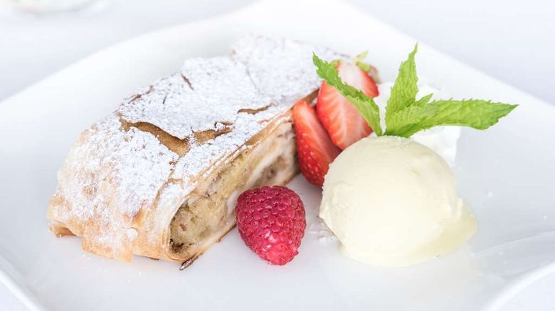 <b>Rainers Hotel Vienna Restaurant</b>. Images powered by <a href="https://iceportal.shijigroup.com/" title="IcePortal" target="_blank">IcePortal</a>.