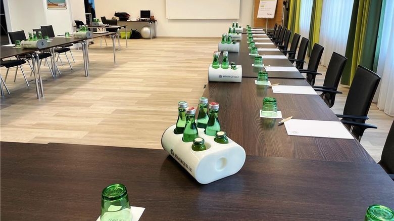 <b>Rainers Hotel Vienna Meeting</b>. Images powered by <a href="https://iceportal.shijigroup.com/" title="IcePortal" target="_blank">IcePortal</a>.
