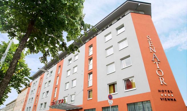 Senator Hotel Exterior