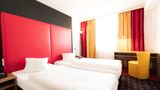 <b>Senator Hotel Room</b>. Images powered by <a href="https://iceportal.shijigroup.com/" title="IcePortal" target="_blank">IcePortal</a>.