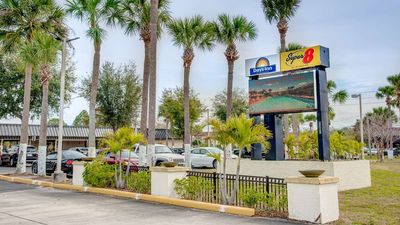 Super 8 by Wyndham St. Petersburg