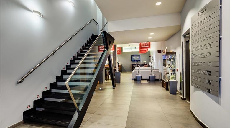 <b>Hotel Sercotel Portales Lobby</b>. Images powered by <a href="https://iceportal.shijigroup.com/" title="IcePortal" target="_blank">IcePortal</a>.