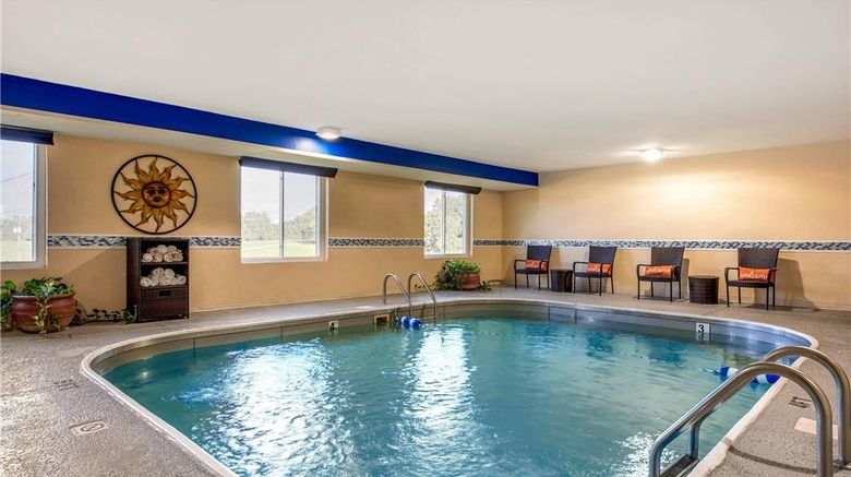 <b>Quality Inn & Suites, Brandenburg Pool</b>. Images powered by <a href="https://iceportal.shijigroup.com/" title="IcePortal" target="_blank">IcePortal</a>.