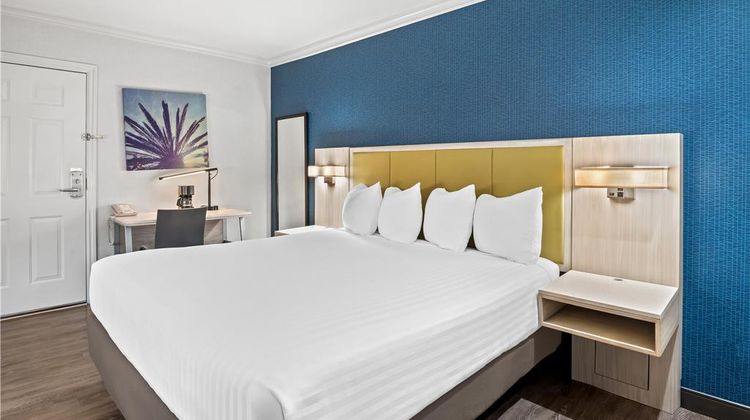 SureStay by Best Western Santa Monica Spa