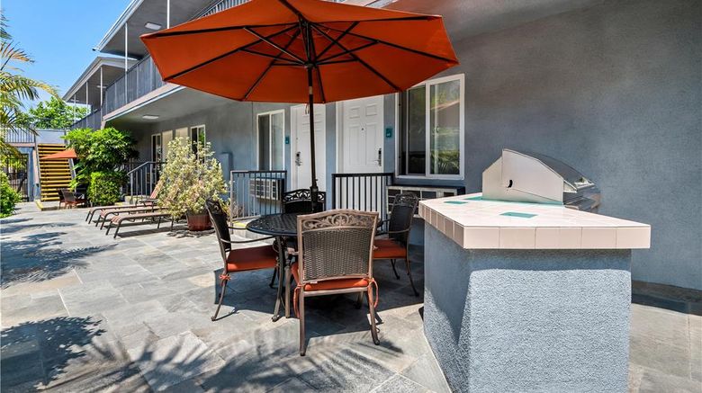 <b>SureStay by Best Western Santa Monica Restaurant</b>. Images powered by <a href="https://iceportal.shijigroup.com/" title="IcePortal" target="_blank">IcePortal</a>.