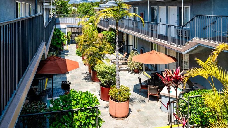 <b>SureStay by Best Western Santa Monica Exterior</b>. Images powered by <a href="https://iceportal.shijigroup.com/" title="IcePortal" target="_blank">IcePortal</a>.