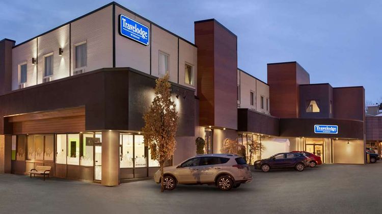 Travelodge by Wyndham Alma Exterior