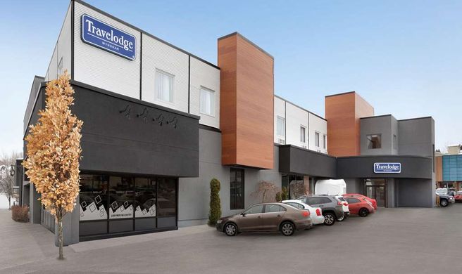 Travelodge by Wyndham Alma Exterior