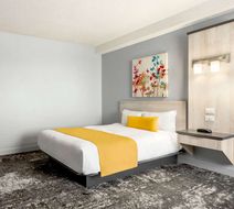 Travelodge by Wyndham Alma Room