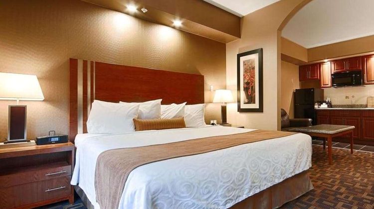 Days Inn by Wyndham Redwater Suite