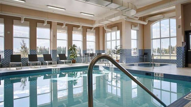 Days Inn by Wyndham Redwater Pool