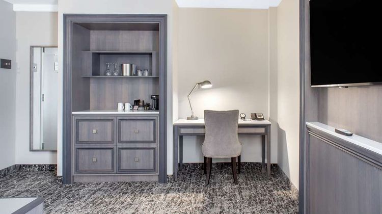 Chateau Moncton, a Trademark Hotel Room