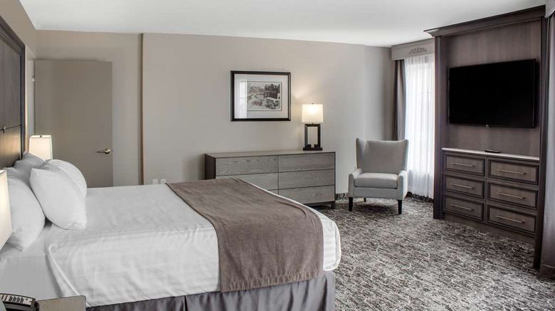 <b>Chateau Moncton, a Trademark Hotel Room</b>. Images powered by <a href="https://iceportal.shijigroup.com/" title="IcePortal" target="_blank">IcePortal</a>.