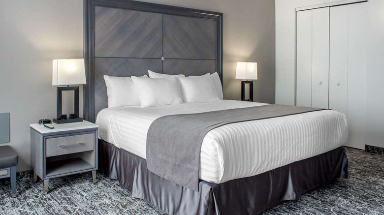 <b>Chateau Moncton, a Trademark Hotel Room</b>. Images powered by <a href="https://iceportal.shijigroup.com/" title="IcePortal" target="_blank">IcePortal</a>.