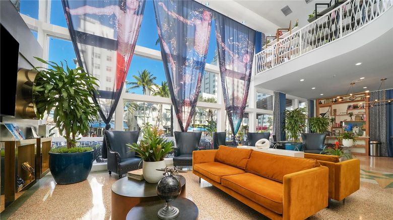 <b>Catalina Hotel & Beach Club Lobby</b>. Images powered by <a href="https://iceportal.shijigroup.com/" title="IcePortal" target="_blank">IcePortal</a>.