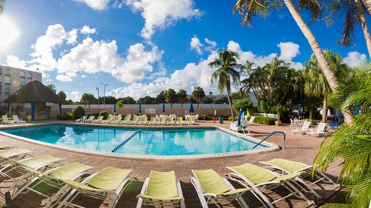 Plaza Hotel Fort Lauderdale Pool
