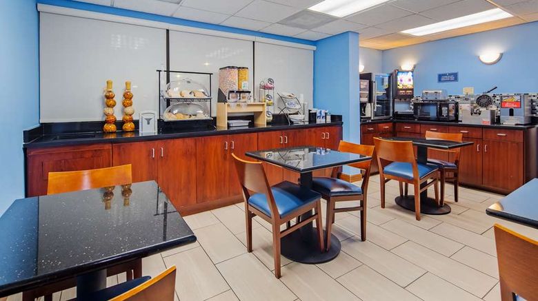<b>SureStay by Best Western Lenoir City Restaurant</b>. Images powered by <a href="https://iceportal.shijigroup.com/" title="IcePortal" target="_blank">IcePortal</a>.