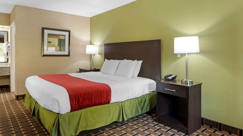 <b>SureStay by Best Western Lenoir City Room</b>. Images powered by <a href="https://iceportal.shijigroup.com/" title="IcePortal" target="_blank">IcePortal</a>.