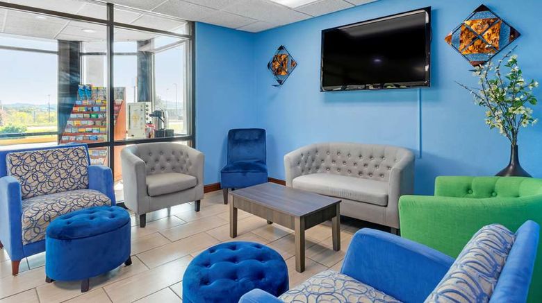 <b>SureStay by Best Western Lenoir City Lobby</b>. Images powered by <a href="https://iceportal.shijigroup.com/" title="IcePortal" target="_blank">IcePortal</a>.