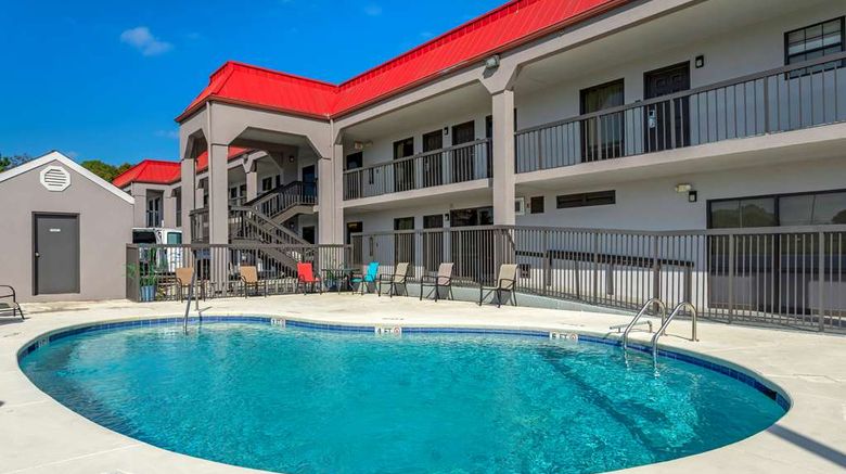 <b>SureStay by Best Western Lenoir City Pool</b>. Images powered by <a href="https://iceportal.shijigroup.com/" title="IcePortal" target="_blank">IcePortal</a>.