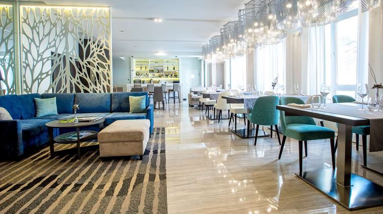 <b>Ramada Hotel/Suites Novosibirsk Zhukovka Restaurant</b>. Images powered by <a href="https://iceportal.shijigroup.com/" title="IcePortal" target="_blank">IcePortal</a>.