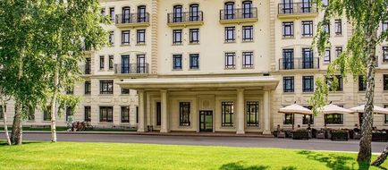 Ramada Hotel/Suites Novosibirsk Zhukovka Exterior