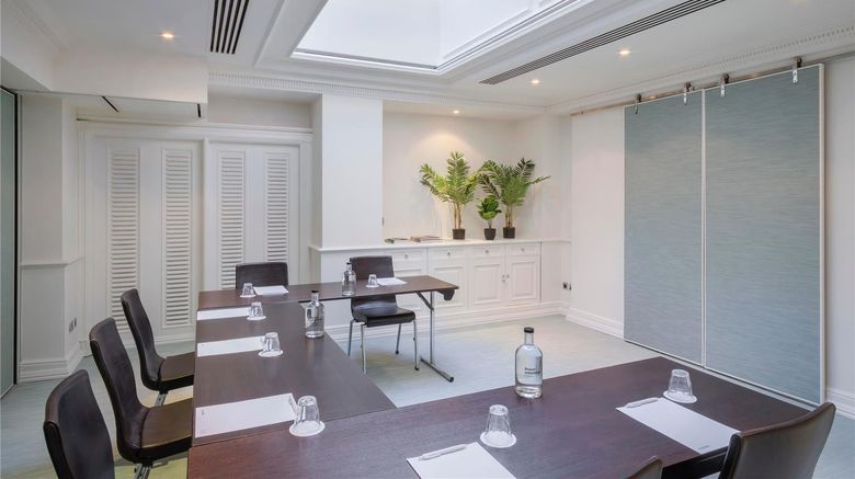 <b>Hotel London Kensington managed by Melia Meeting</b>. Images powered by <a href="https://iceportal.shijigroup.com/" title="IcePortal" target="_blank">IcePortal</a>.