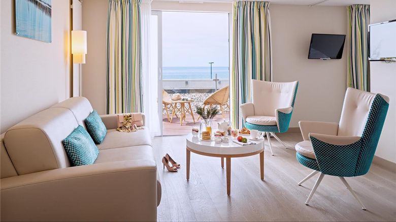 <b>Hotel de la Baie Suite</b>. Images powered by <a href="https://iceportal.shijigroup.com/" title="IcePortal" target="_blank">IcePortal</a>.