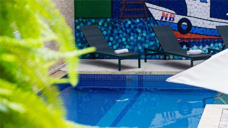 Ibis Styles Belem Nazare Hotel Pool