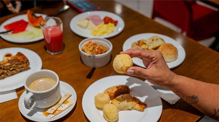Ibis Styles Belem Batista Campos Restaurant