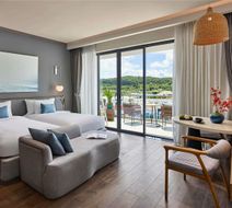 Premier Residences Phu Quoc Emerald Bay Room