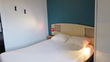 HotelF1 Lyon Massieux Room