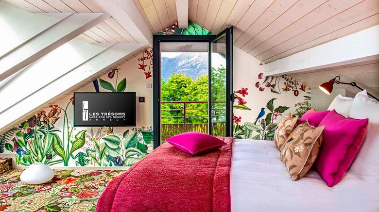 <b>Les Tresoms Lake and Spa Resort Annecy Suite</b>. Images powered by <a href="https://iceportal.shijigroup.com/" title="IcePortal" target="_blank">IcePortal</a>.