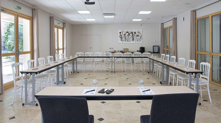 Chateau de Massillan Meeting