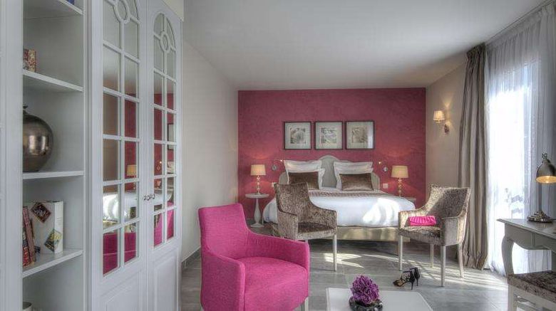 <b>La Bastide de l'Oliveraie Suite</b>. Images powered by <a href="https://iceportal.shijigroup.com/" title="IcePortal" target="_blank">IcePortal</a>.