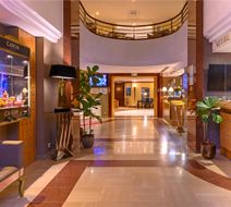 Hotel Aston La Scala Lobby