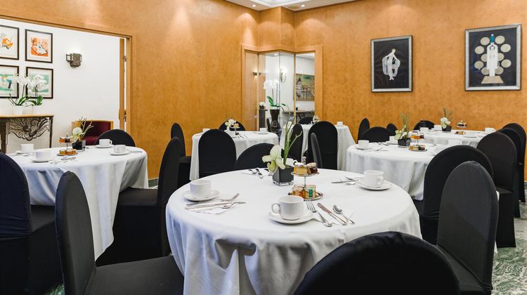 Le Patio Bastille Restaurant