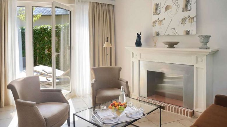 <b>Manoirs de Tourgeville Room</b>. Images powered by <a href="https://iceportal.shijigroup.com/" title="IcePortal" target="_blank">IcePortal</a>.