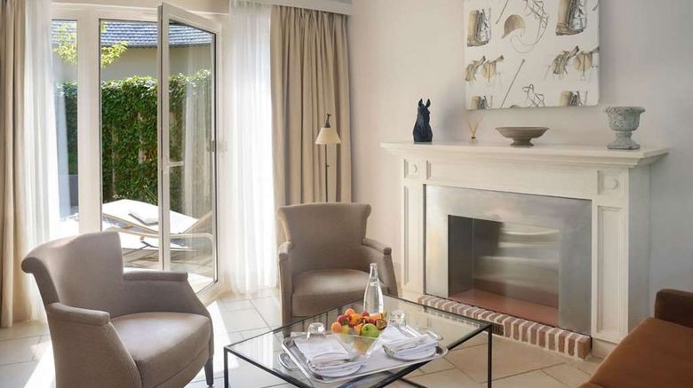 <b>Manoirs de Tourgeville Suite</b>. Images powered by <a href="https://iceportal.shijigroup.com/" title="IcePortal" target="_blank">IcePortal</a>.