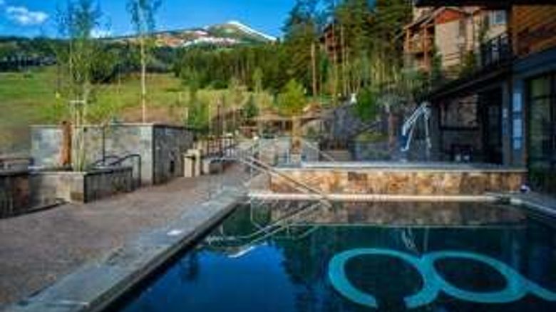 <b>Grand Colorado on Peak 8 Pool</b>. Images powered by <a href="https://iceportal.shijigroup.com/" title="IcePortal" target="_blank">IcePortal</a>.