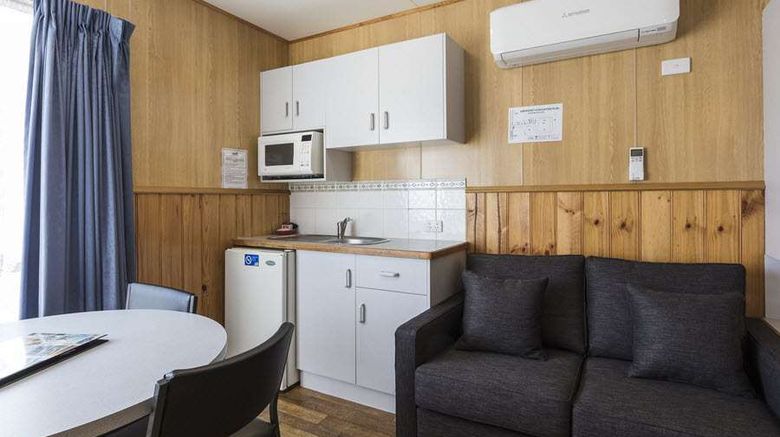 <b>BIG4 Albury Tourist Park Suite</b>. Images powered by <a href="https://iceportal.shijigroup.com/" title="IcePortal" target="_blank">IcePortal</a>.