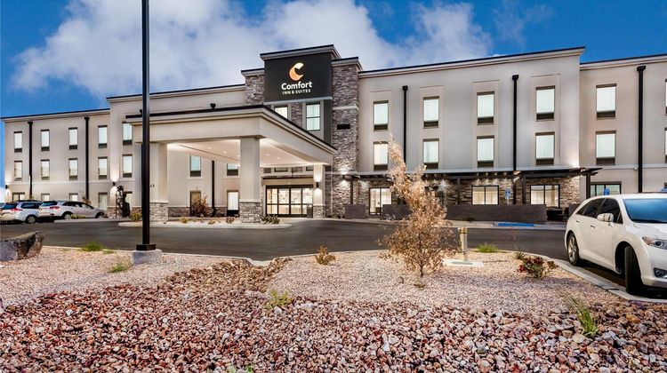 Comfort Inn And Suites Hurricane Exterior