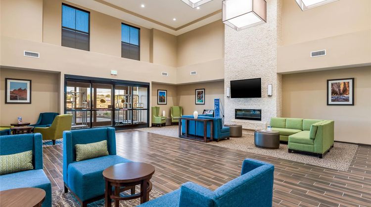 Comfort Inn And Suites Hurricane Lobby