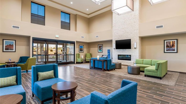 <b>Comfort Inn And Suites Hurricane Lobby</b>. Images powered by <a href="https://iceportal.shijigroup.com/" title="IcePortal" target="_blank">IcePortal</a>.