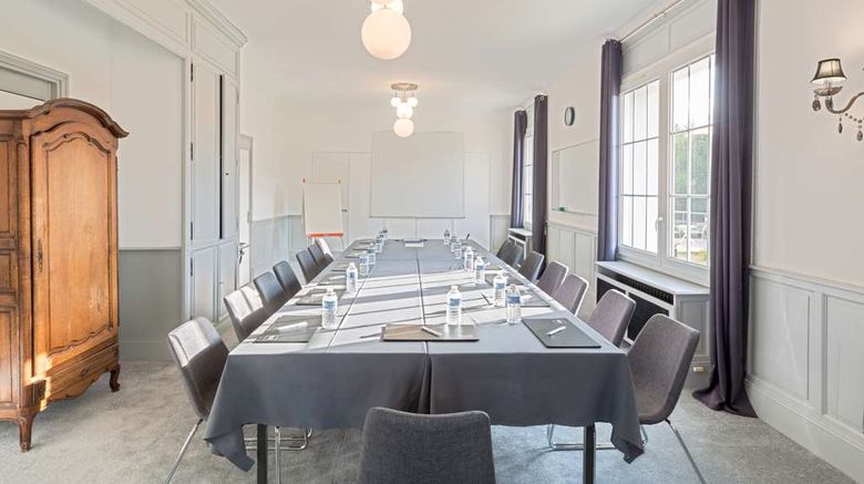 <b>Sure Hotel by BW Port Jerome - Le Havre Meeting</b>. Images powered by <a href="https://iceportal.shijigroup.com/" title="IcePortal" target="_blank">IcePortal</a>.