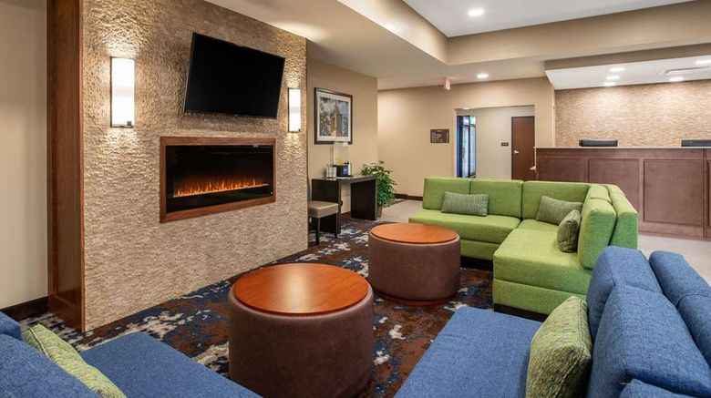 <b>Comfort Inn & Suites ISU Lobby</b>. Images powered by <a href="https://iceportal.shijigroup.com/" title="IcePortal" target="_blank">IcePortal</a>.