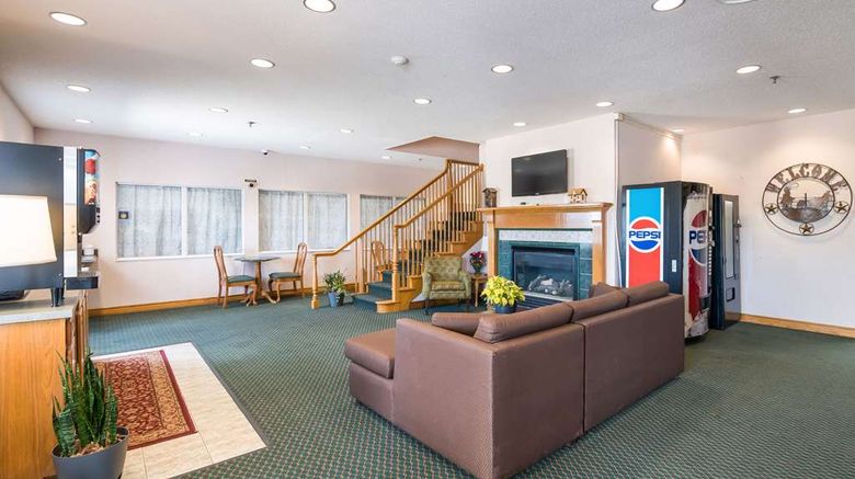 <b>Rodeway Inn Urbana University Area Lobby</b>. Images powered by <a href="https://iceportal.shijigroup.com/" title="IcePortal" target="_blank">IcePortal</a>.
