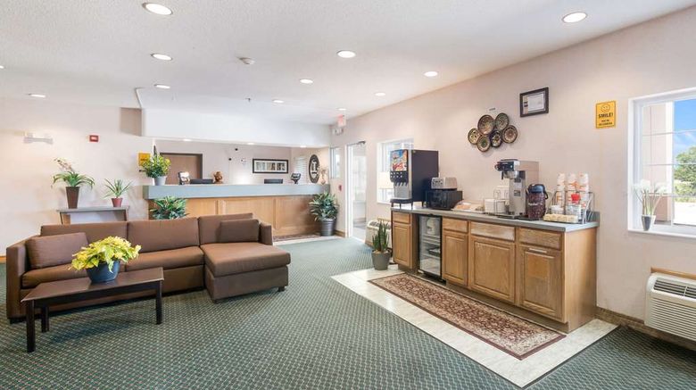 <b>Rodeway Inn Urbana University Area Lobby</b>. Images powered by <a href="https://iceportal.shijigroup.com/" title="IcePortal" target="_blank">IcePortal</a>.