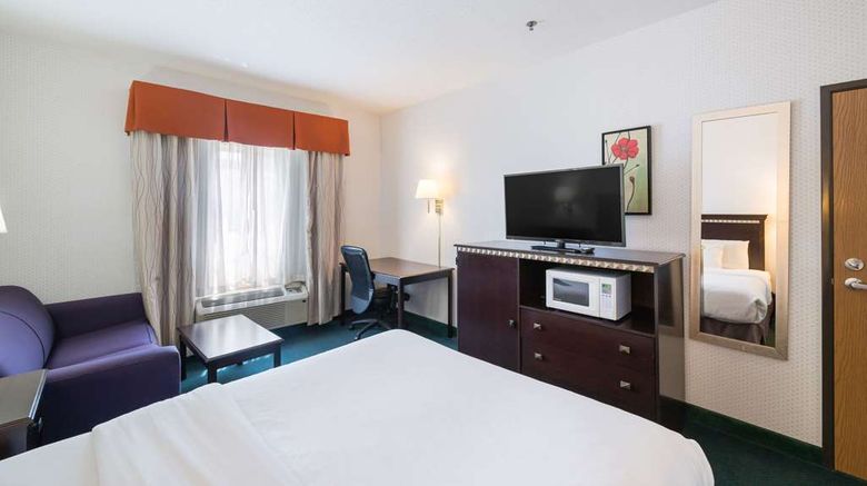 <b>Rodeway Inn Urbana University Area Room</b>. Images powered by <a href="https://iceportal.shijigroup.com/" title="IcePortal" target="_blank">IcePortal</a>.
