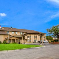 Quality Inn & Suites Lawrence